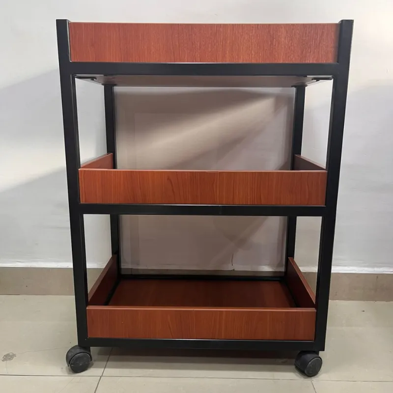 MESA RODANTE DE CURACIONES