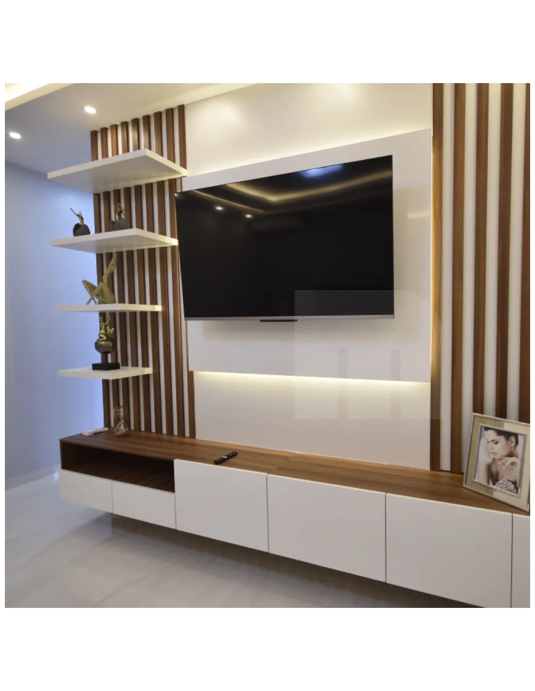 MODULAR DE TV MERCEDES