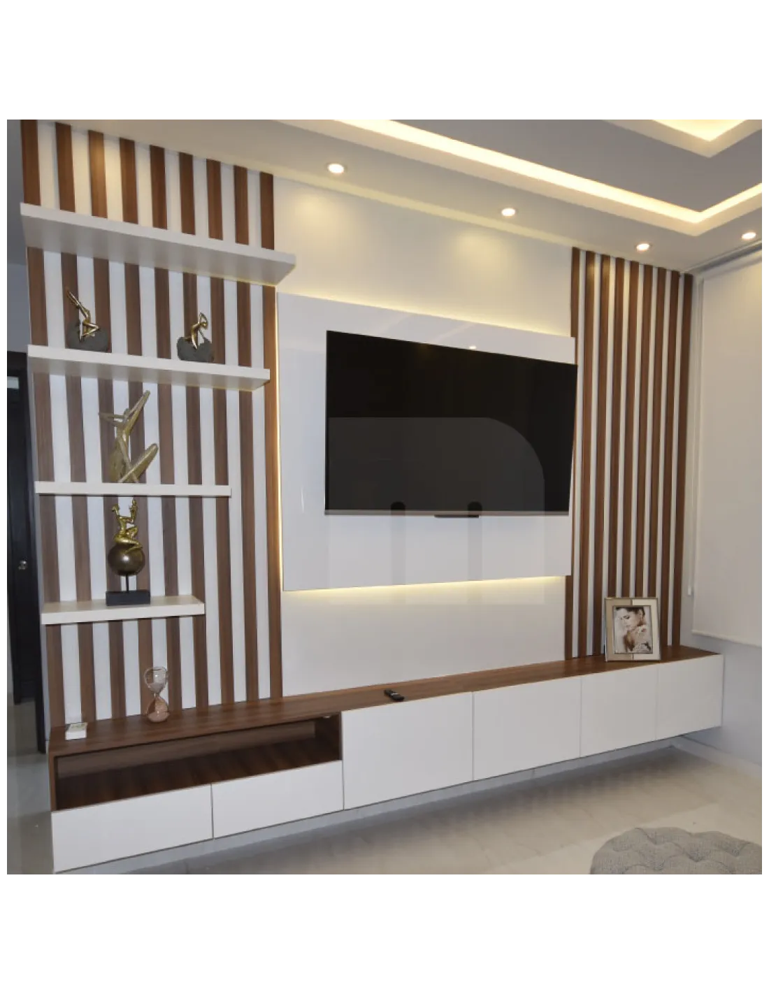 MODULAR DE TV MERCEDES