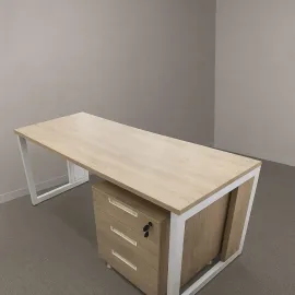 ESCRITORIO LINEAL ALE 2