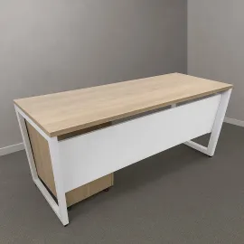 ESCRITORIO LINEAL ALE
