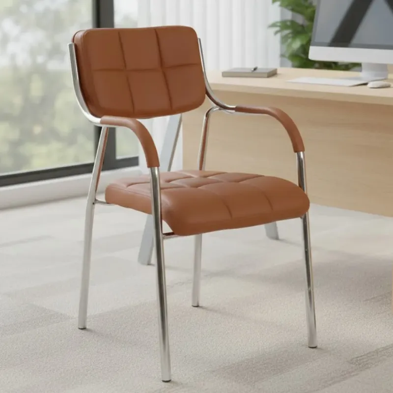 SILLA MILOS CUERINA BEIGE CON ESTRUCTURA CROMADA