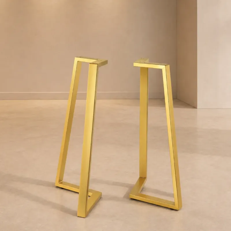 SET SOPORTE TRIANGULAR COLOR DORADO