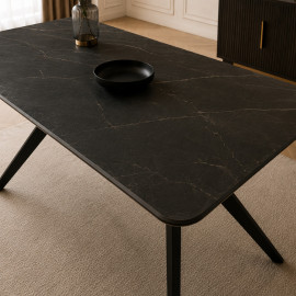 MESA DE COMEDOR KIKE DE PORCELANATO NEGRO CON METAL NEGRO 2