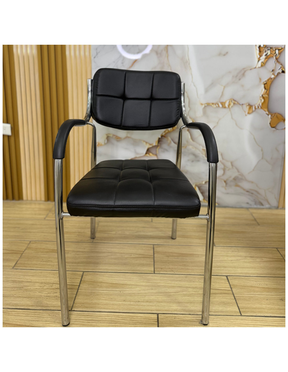 SILLAS MILOS CUERINA NEGRA ESTRUCTURA CROMADA