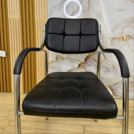 SILLAS MILOS CUERINA NEGRA ESTRUCTURA CROMADA 2