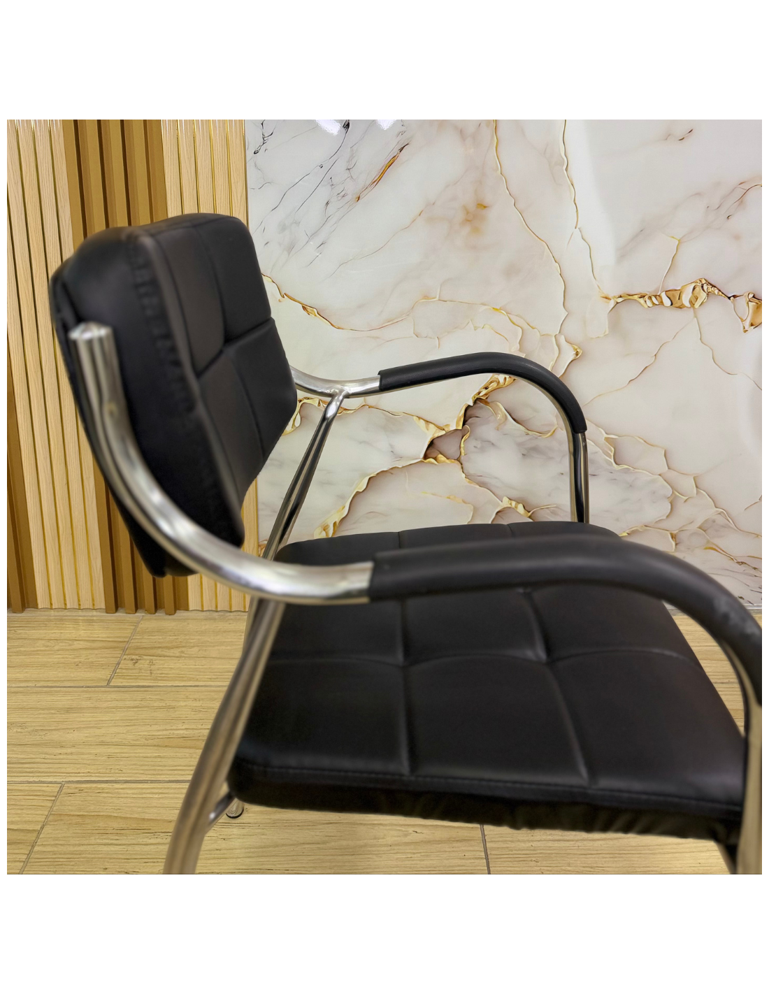 SILLAS MILOS CUERINA NEGRA ESTRUCTURA CROMADA