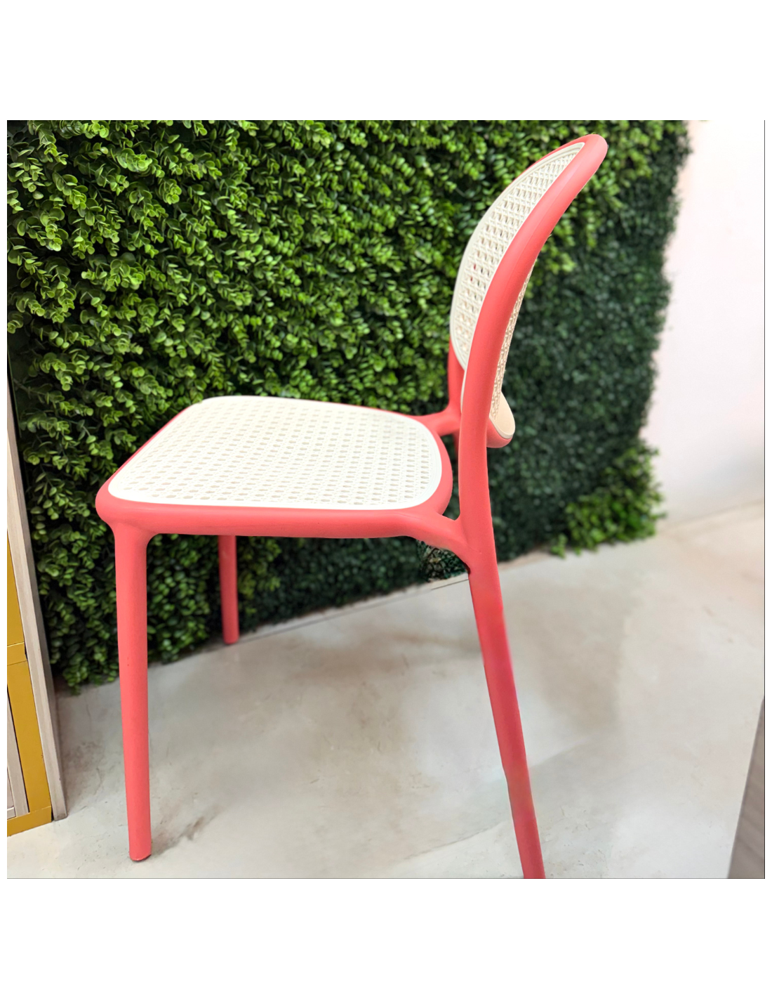 SILLA VISITA FLOYD CUERPO ROSADO