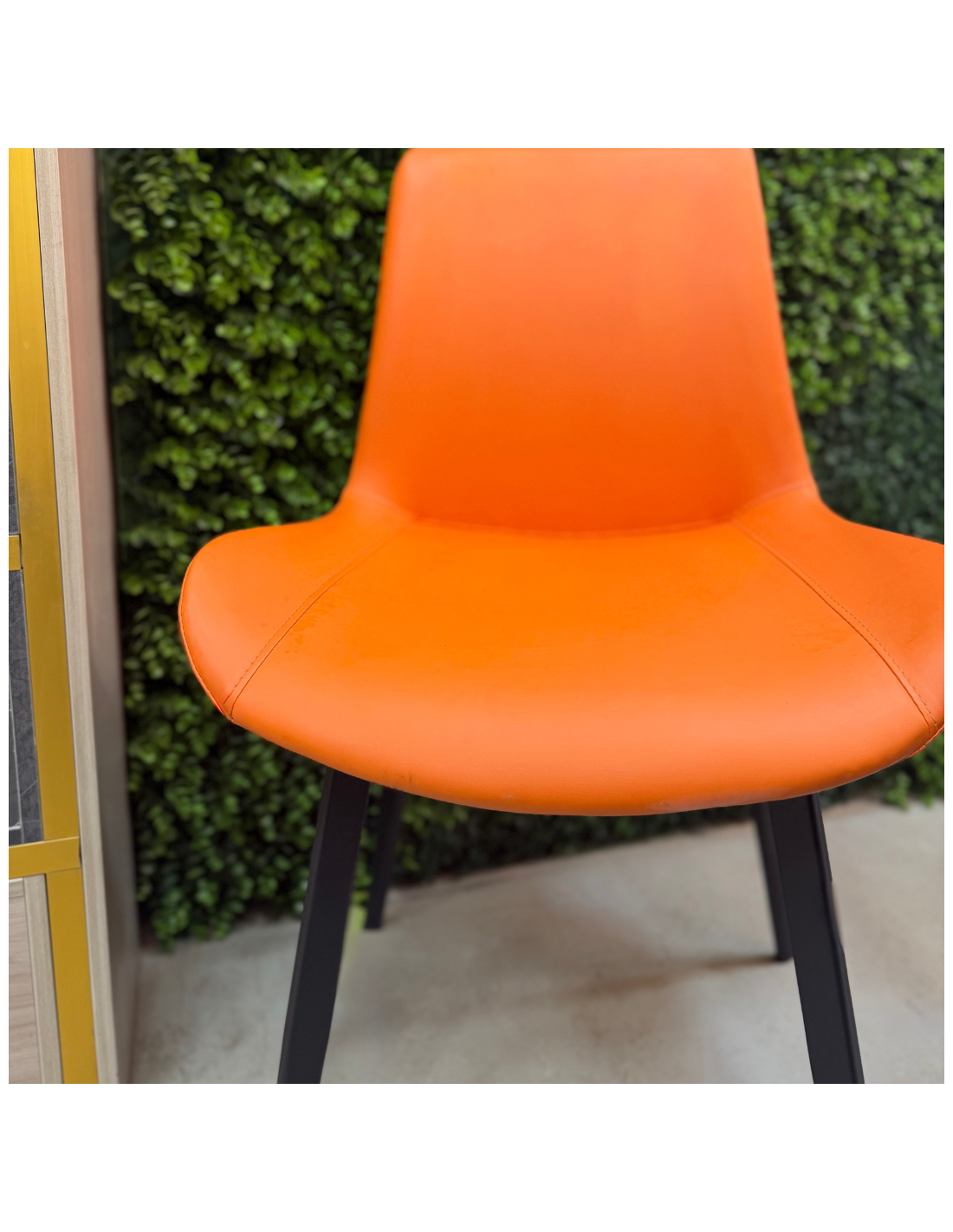 SILLA GABI FIJA EN COLOR NARANJA