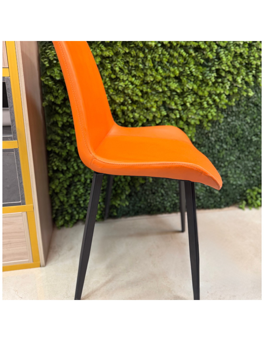 SILLA GABI FIJA EN COLOR NARANJA