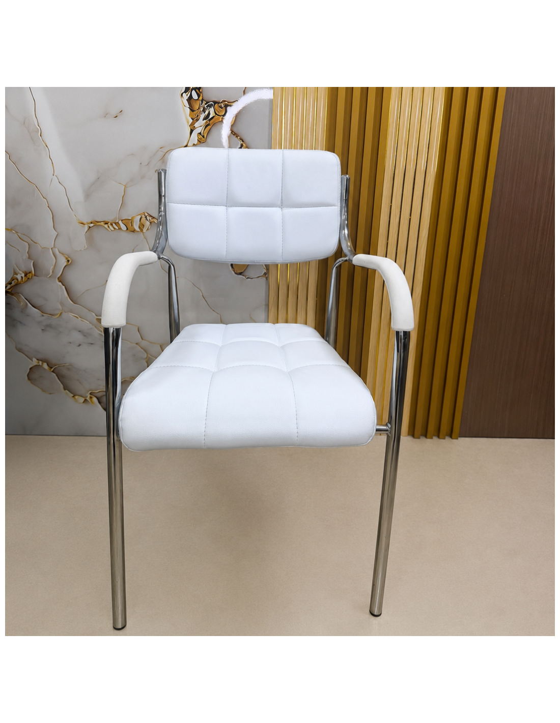 SILLA MILOS EN CUERINA BLANCA CON ESTRUCTURA CROMADA